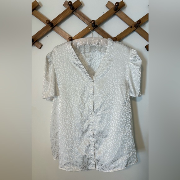 White Puff Sleeve Blouse with leopard print - Picture 1 of 2